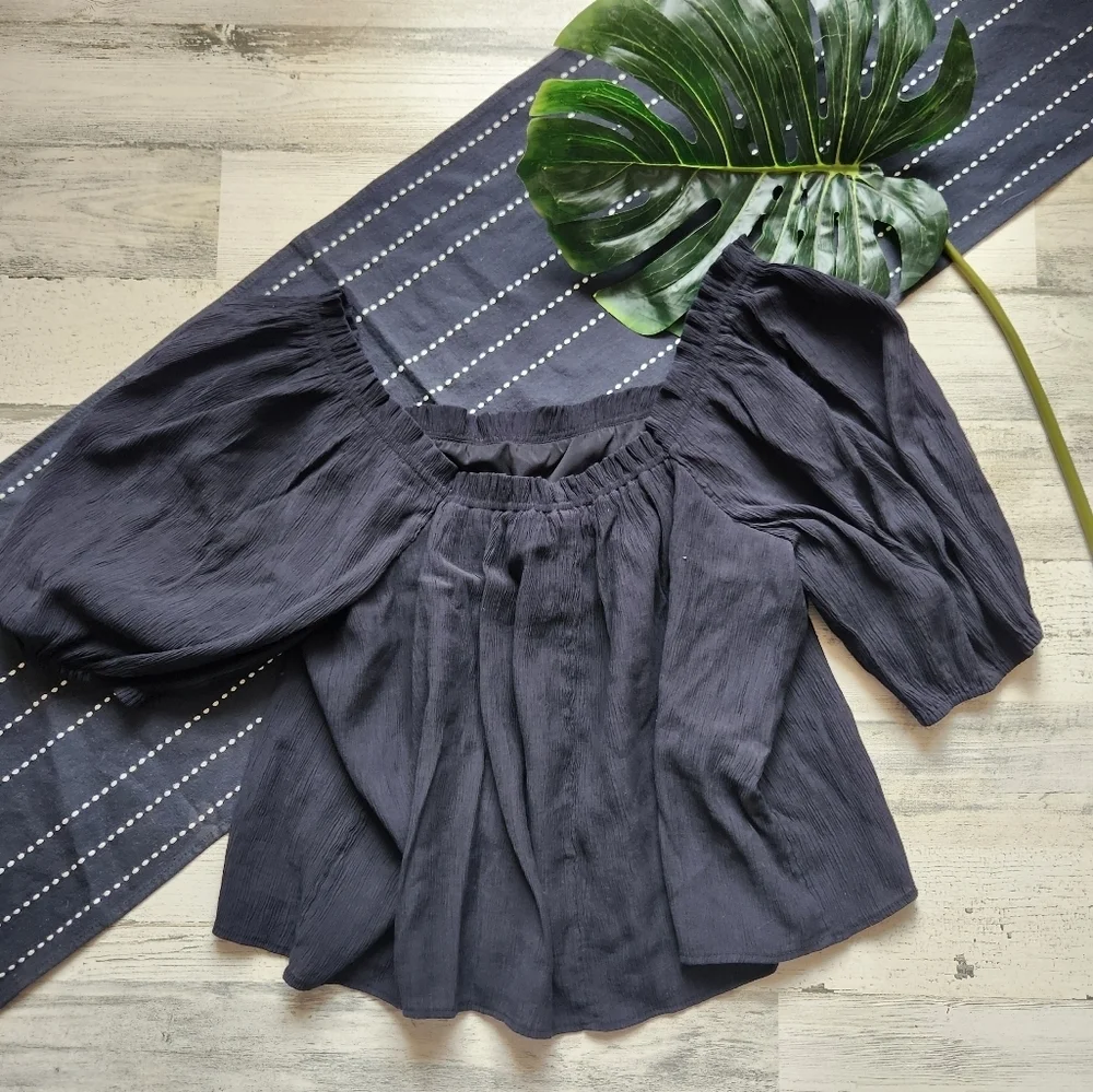Abercrombie & Fitch Crinkle Texture Square Neck Puff Sleeve Blouse Black Large
